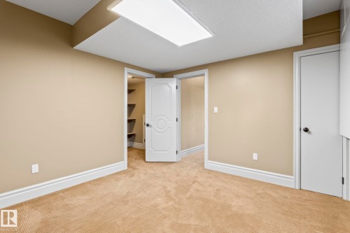 5320 Mullen Bend Nw, Edmonton, AB - Indoor Photo Showing Other Room