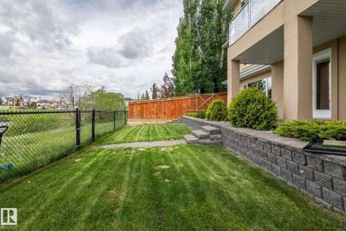 5320 Mullen Bend Nw, Edmonton, AB - Outdoor