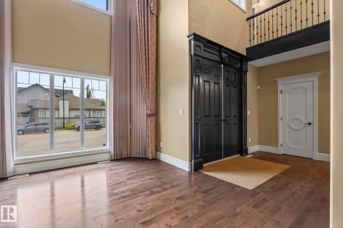 5320 Mullen Bend Nw, Edmonton, AB - Indoor Photo Showing Other Room