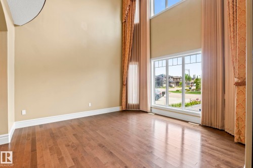 5320 Mullen Bend Nw, Edmonton, AB - Indoor Photo Showing Other Room