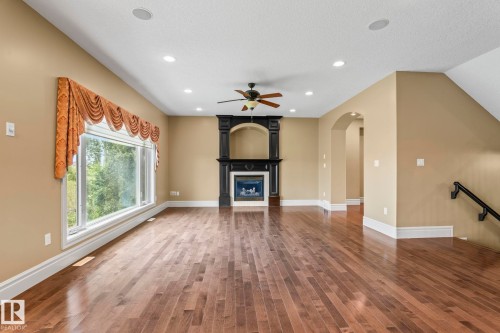 5320 Mullen Bend Nw, Edmonton, AB - Indoor With Fireplace