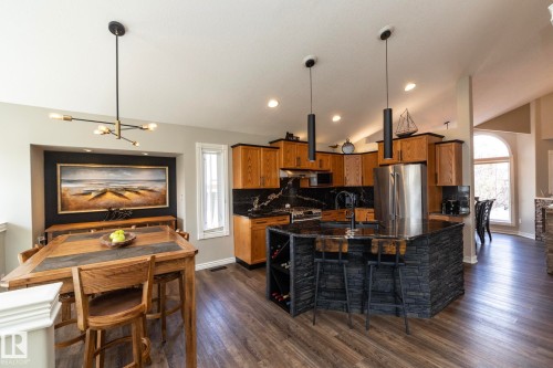 10416 148 Street Nw, Edmonton, AB - Indoor