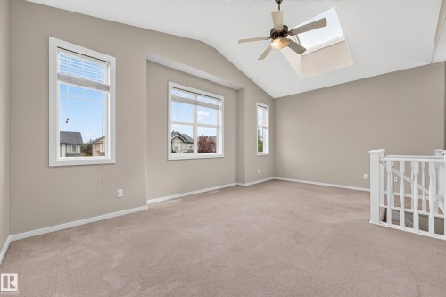 1605 Hodgson Court Nw, Edmonton, AB - Indoor Photo Showing Other Room