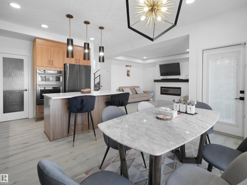 2520 12 Avenue Nw, Edmonton, AB - Indoor