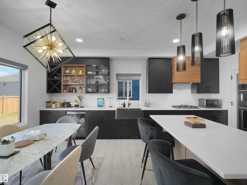 2520 12 Avenue Nw, Edmonton, AB - Indoor