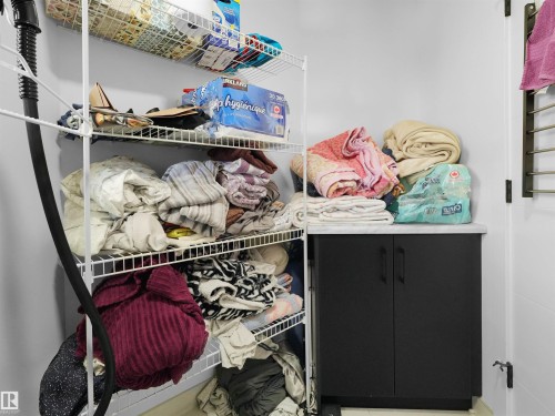 2520 12 Avenue Nw, Edmonton, AB - Indoor With Storage