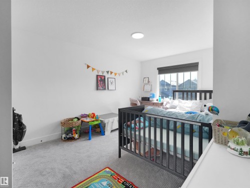 2520 12 Avenue Nw, Edmonton, AB - Indoor Photo Showing Bedroom