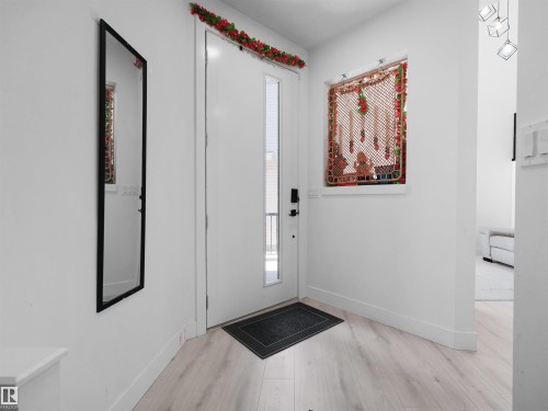 2520 12 Avenue Nw, Edmonton, AB - Indoor Photo Showing Other Room