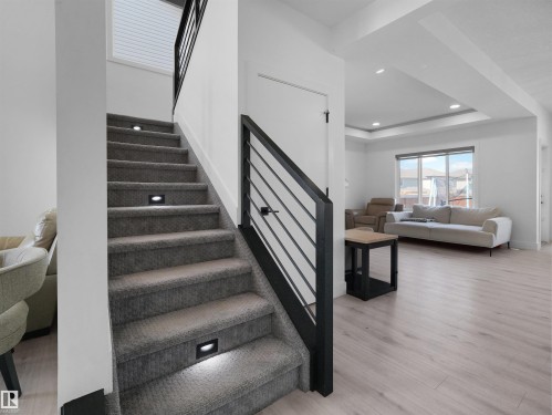 2520 12 Avenue Nw, Edmonton, AB - Indoor Photo Showing Other Room