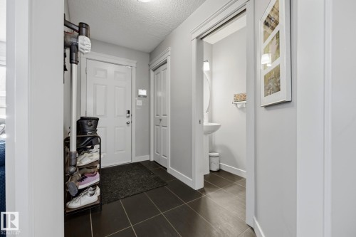 2020 Glenridding Gate Gate Sw, Edmonton, AB - Indoor Photo Showing Other Room