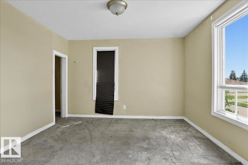 5010 52 Avenue, Wetaskiwin, AB - Indoor Photo Showing Other Room