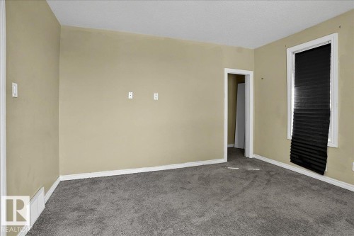 5010 52 Avenue, Wetaskiwin, AB - Indoor Photo Showing Other Room