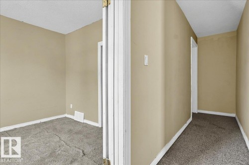 5010 52 Avenue, Wetaskiwin, AB - Indoor Photo Showing Other Room