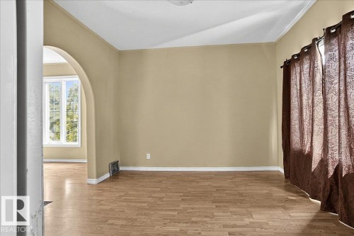 5010 52 Avenue, Wetaskiwin, AB - Indoor Photo Showing Other Room