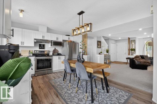 6030 S Terwillegar Boulevard Nw, Edmonton, AB - Indoor Photo Showing Kitchen