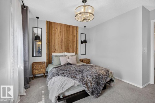 6030 S Terwillegar Boulevard Nw, Edmonton, AB - Indoor Photo Showing Bedroom