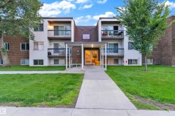 #104 11445 41 AV NW  Edmonton, AB T6J 0T9