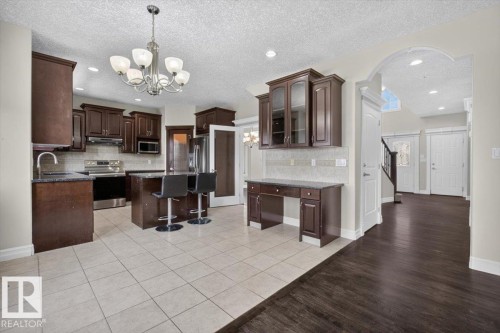 2836 34A Avenue Nw, Edmonton, AB - Indoor Photo Showing Kitchen