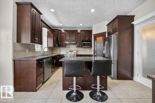 2836 34A Avenue Nw, Edmonton, AB - Indoor Photo Showing Kitchen With Upgraded Kitchen