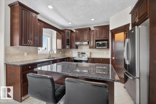 2836 34A Avenue Nw, Edmonton, AB - Indoor Photo Showing Kitchen With Upgraded Kitchen
