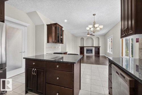2836 34A Avenue Nw, Edmonton, AB - Indoor Photo Showing Kitchen