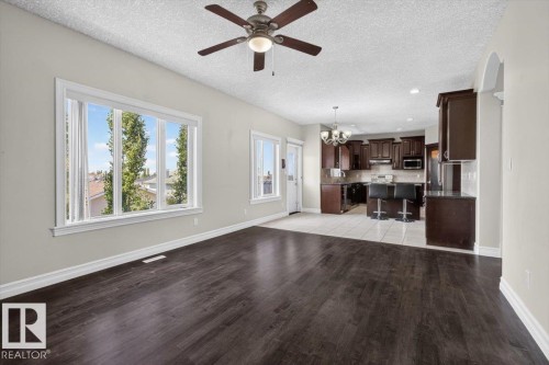 2836 34A Avenue Nw, Edmonton, AB - Indoor