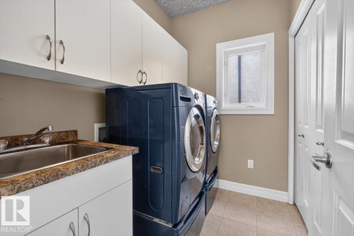 2836 34A Avenue Nw, Edmonton, AB - Indoor Photo Showing Laundry Room
