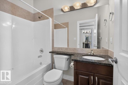 2836 34A Avenue Nw, Edmonton, AB - Indoor Photo Showing Bathroom