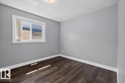 2836 34A Avenue Nw, Edmonton, AB - Indoor Photo Showing Other Room