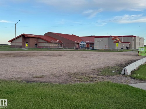 K-6 LAMONT SCHOOL! - 4508 57 Avenue, Lamont, AB - Outdoor