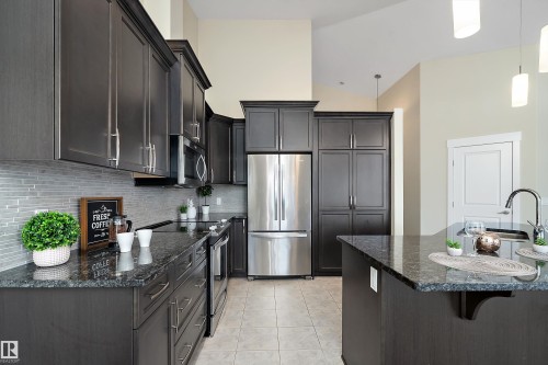 3090 Cameron Heights Way Nw, Edmonton, AB - Indoor Photo Showing Kitchen With Upgraded Kitchen