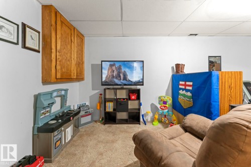 4102 54 Avenue, Cold Lake, AB - Indoor