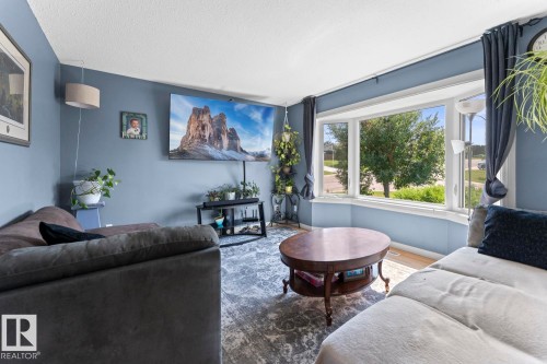 4102 54 Avenue, Cold Lake, AB - Indoor Photo Showing Living Room