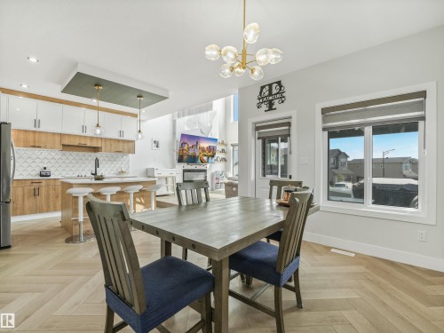 4621 170A Avenue Nw, Edmonton, AB - Indoor Photo Showing Dining Room