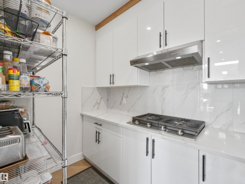4621 170A Avenue Nw, Edmonton, AB - Indoor Photo Showing Kitchen