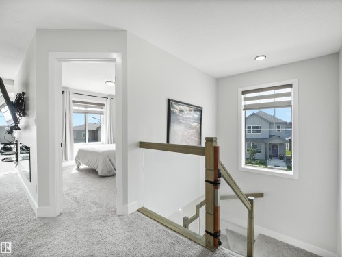 4621 170A Avenue Nw, Edmonton, AB - Indoor Photo Showing Other Room