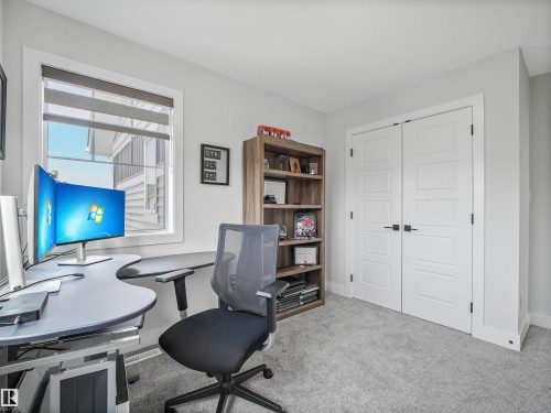 4621 170A Avenue Nw, Edmonton, AB - Indoor Photo Showing Office