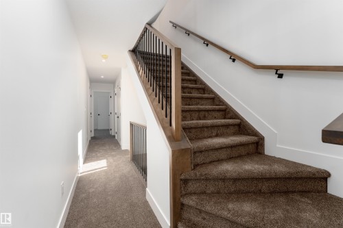 12031 124 Street Nw, Edmonton, AB - Indoor Photo Showing Other Room