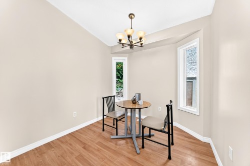 9518 106 Avenue Nw, Edmonton, AB - Indoor Photo Showing Dining Room