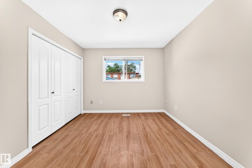 9518 106 Avenue Nw, Edmonton, AB - Indoor Photo Showing Other Room