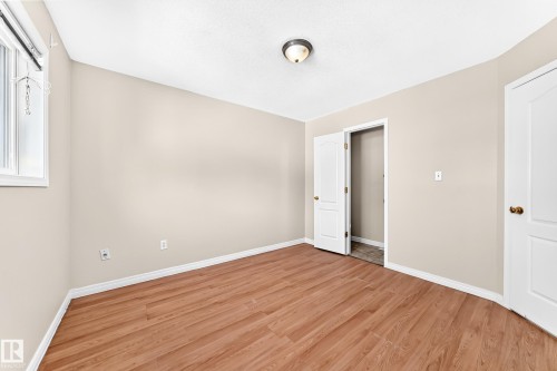 9518 106 Avenue Nw, Edmonton, AB - Indoor Photo Showing Other Room