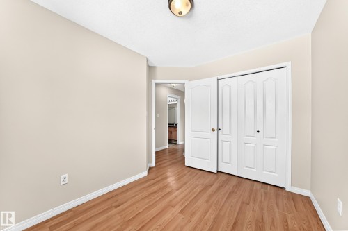 9518 106 Avenue Nw, Edmonton, AB - Indoor Photo Showing Other Room