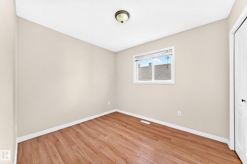9518 106 Avenue Nw, Edmonton, AB - Indoor Photo Showing Other Room
