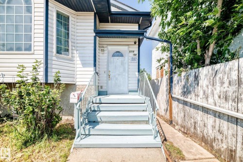 9518 106 Avenue Nw, Edmonton, AB - Outdoor
