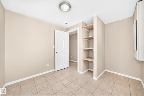 9518 106 Avenue Nw, Edmonton, AB - Indoor Photo Showing Other Room