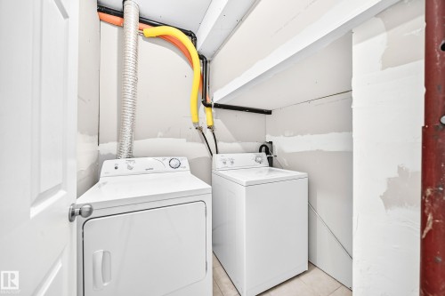 9518 106 Avenue Nw, Edmonton, AB - Indoor Photo Showing Laundry Room