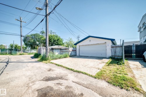 9518 106 Avenue Nw, Edmonton, AB - Outdoor