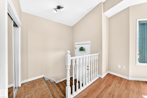 9518 106 Avenue Nw, Edmonton, AB - Indoor Photo Showing Other Room