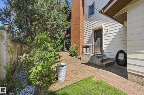 Yard - 4108 Ramsay Road Nw, Edmonton, AB - Outdoor With Exterior