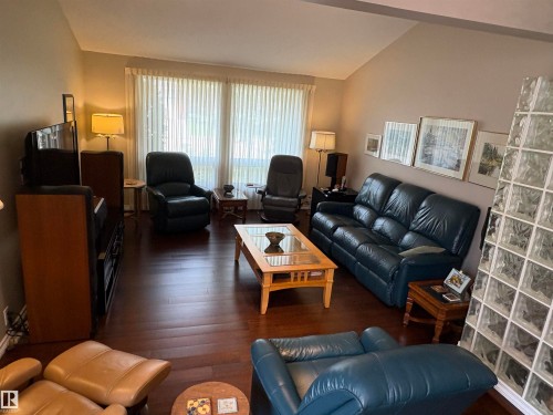 4309 42 Street, Leduc, AB - Indoor Photo Showing Living Room